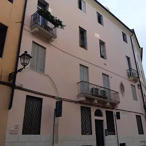 Apartment Mini Contra' Dei Servi -